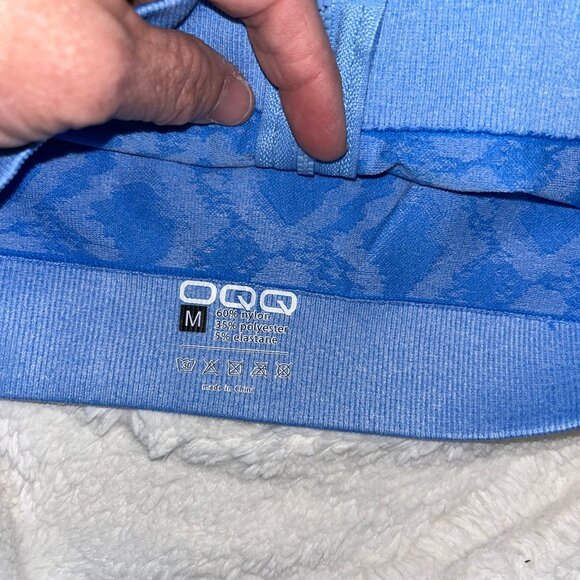 OQQ Cropped Zip Top Size Medium NWOT - Picture 3 of 3